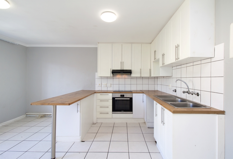 2 Bedroom Property for Sale in Sunnydale Western Cape